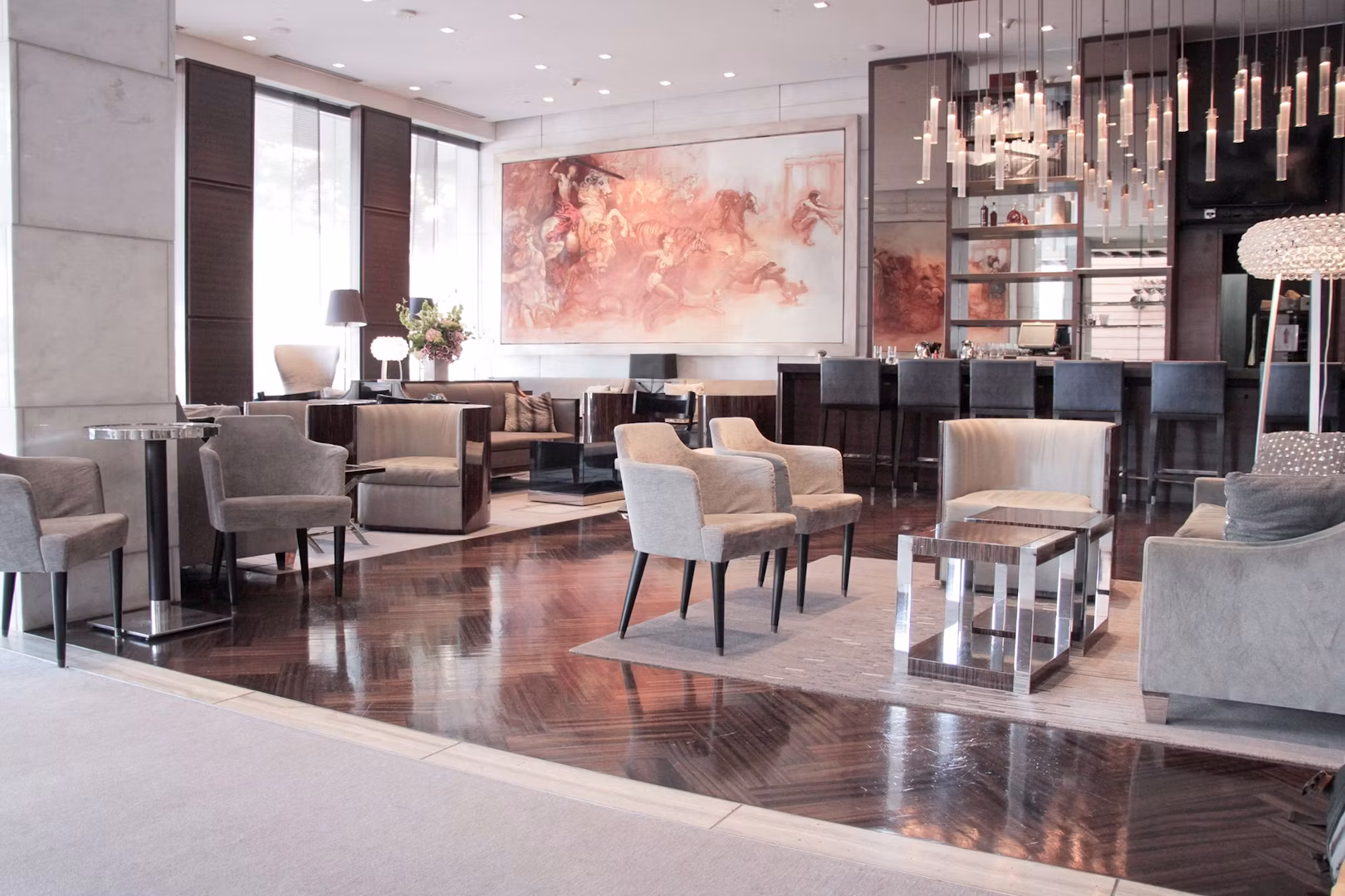 Exotic Business Hotels USA: Definitive Guide to Unique Stays