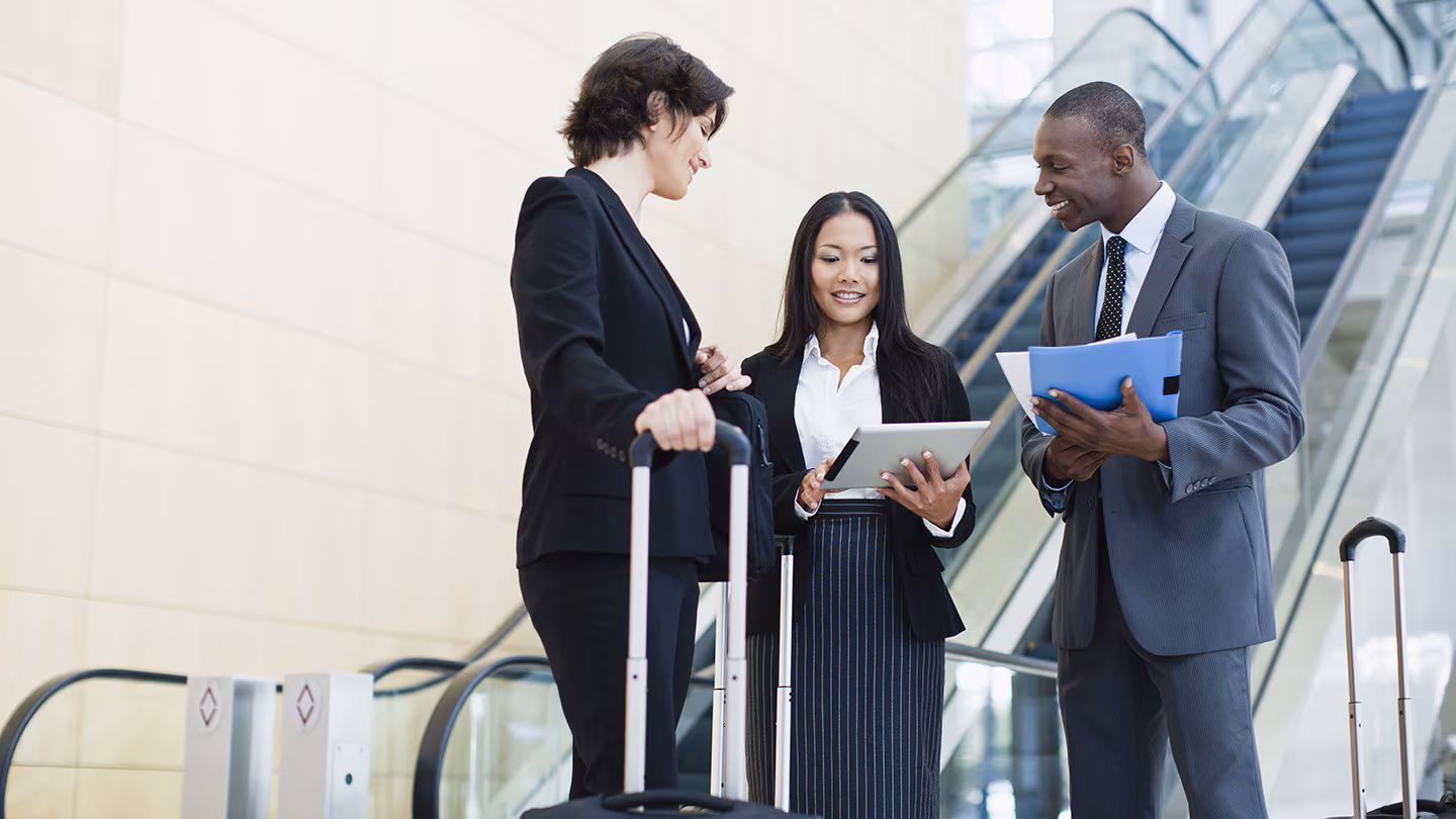 How to Plan Business Hotels Trips on a Budget: Definitive Guide